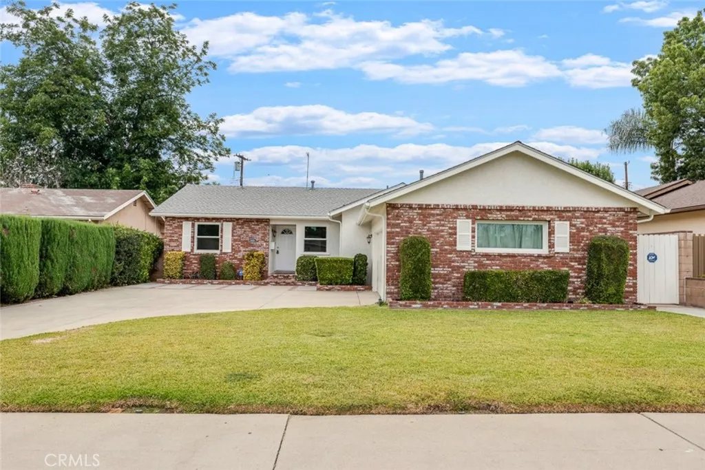 Northridge, CA 91325