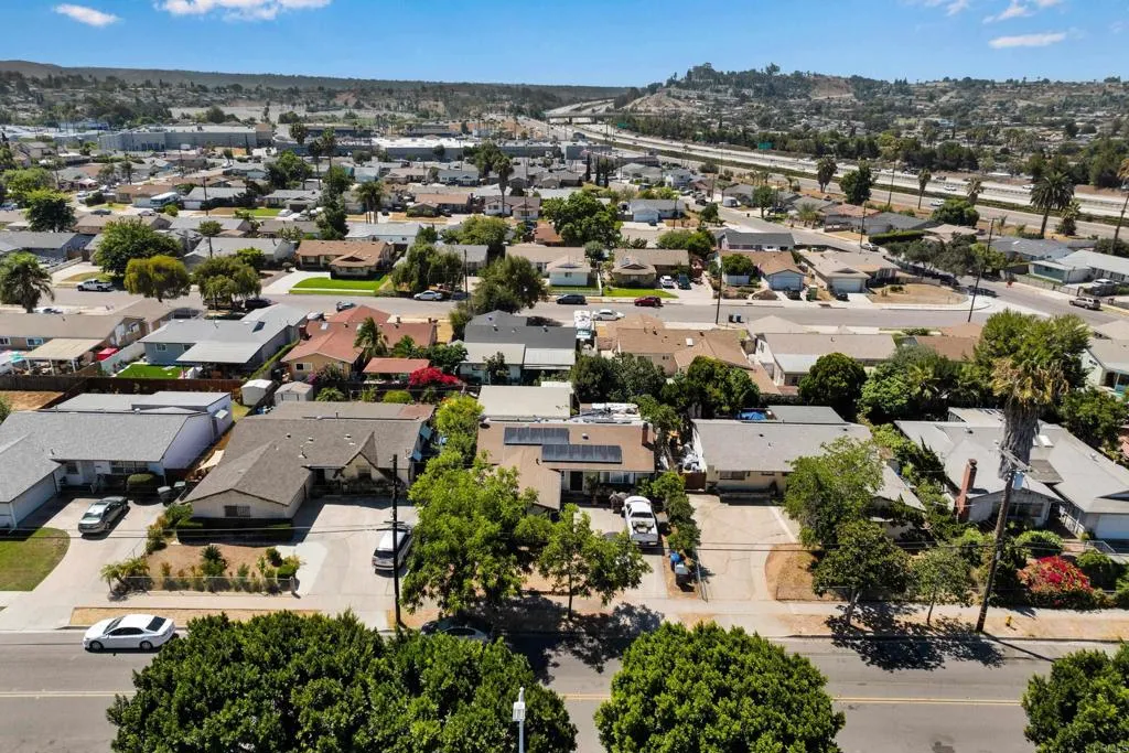 https://cdn.realtyfeed.com/cdn/127/306531758/b98275ed652c023c74283efef7c6b44b.webp