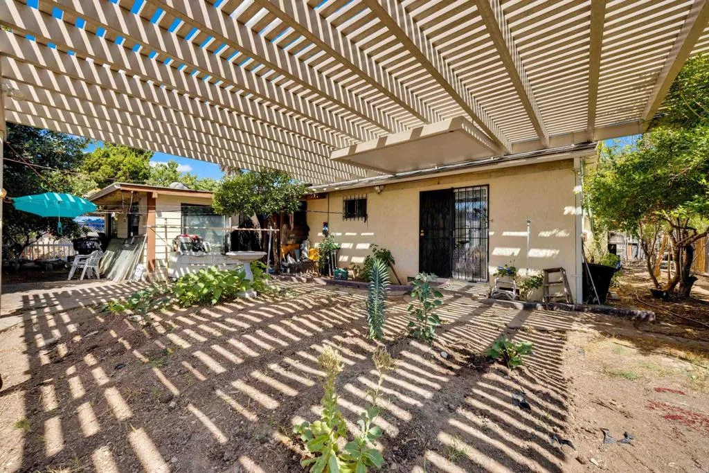 https://cdn.realtyfeed.com/cdn/127/306531758/f46edca8c99d4a8681bc2a71929e4273.webp