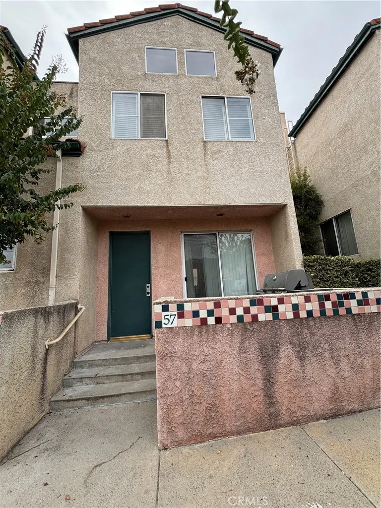 Sylmar, CA 91342