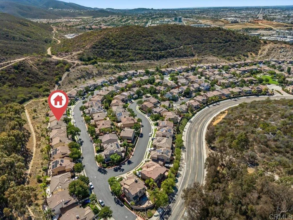 https://cdn.realtyfeed.com/cdn/127/306531803/57af4143b1b03f4ec1e86747017bc57b.webp