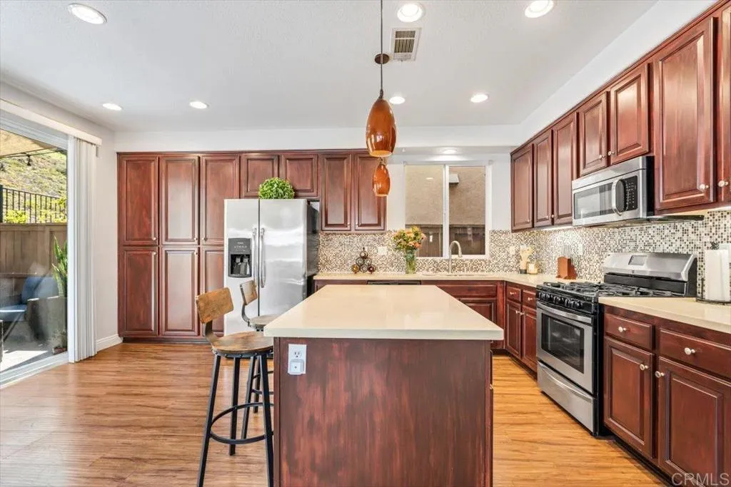 https://cdn.realtyfeed.com/cdn/127/306531803/5e19093a51a414e918e4785410a547c9.webp