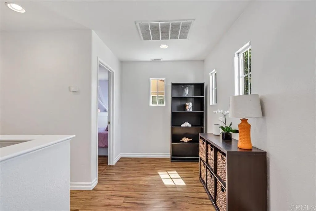 https://cdn.realtyfeed.com/cdn/127/306531803/c43d49b813046a808340292d62c755e3.webp