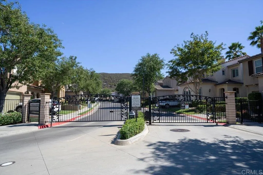 https://cdn.realtyfeed.com/cdn/127/306531803/e15a13d3c4fc081dd675cdd8cb8769ef.webp