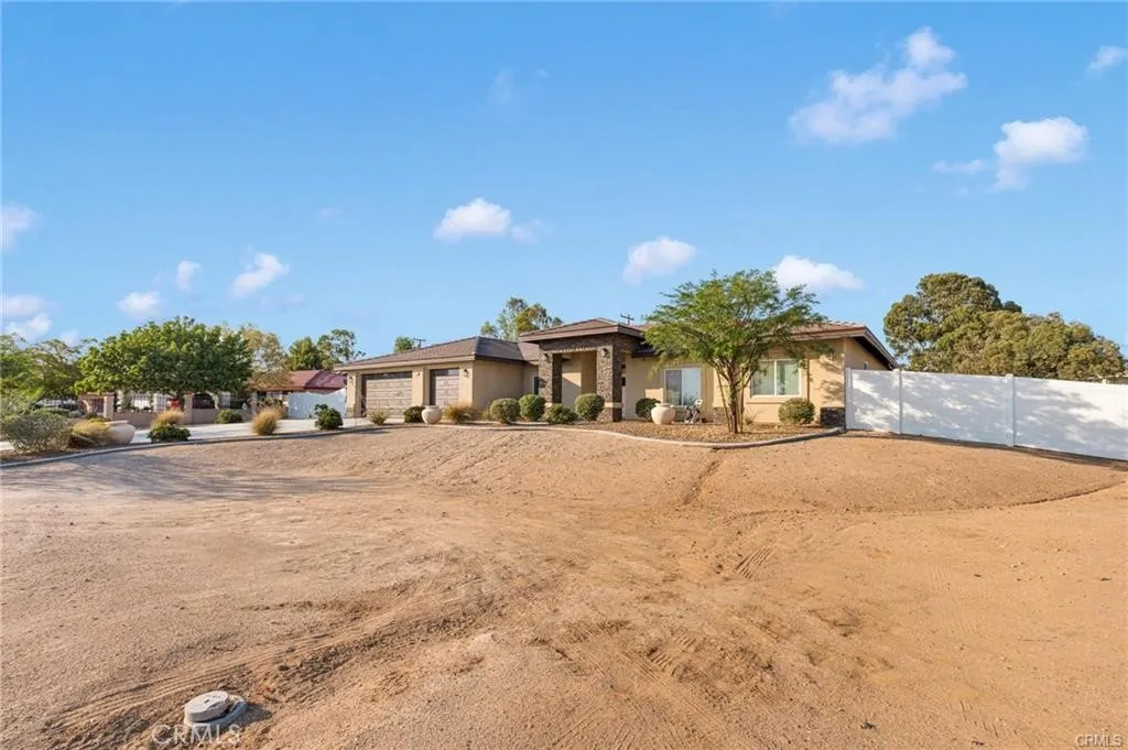 Apple Valley, CA 92307