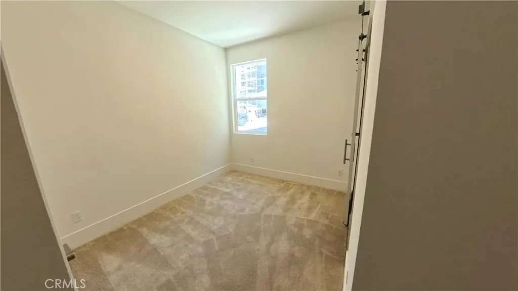 https://cdn.realtyfeed.com/cdn/127/306531831/987c07df3185389a8f1482fe53fd776f.webp