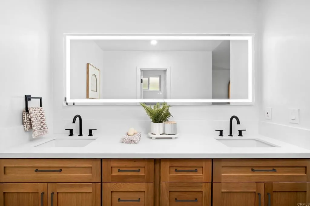 https://cdn.realtyfeed.com/cdn/127/306531839/41088a700c8ea1c7a290ff3b18ba0fde.webp