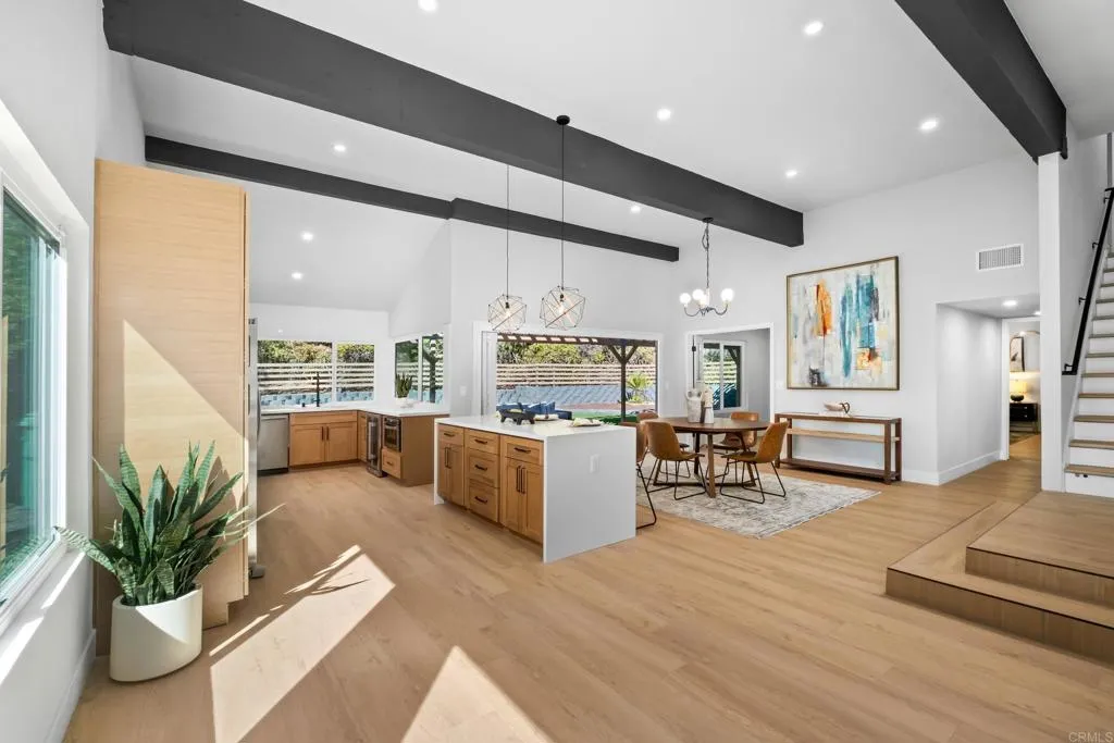 https://cdn.realtyfeed.com/cdn/127/306531839/9bbcc65ee223884af9c82522c461dd50.webp