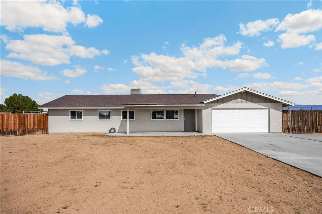 Apple Valley, CA 92307