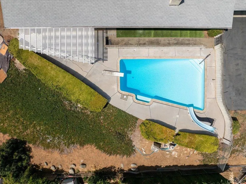 https://cdn.realtyfeed.com/cdn/127/306531855/25e203a7b5cde7ebcc3a374aeee4b995.webp