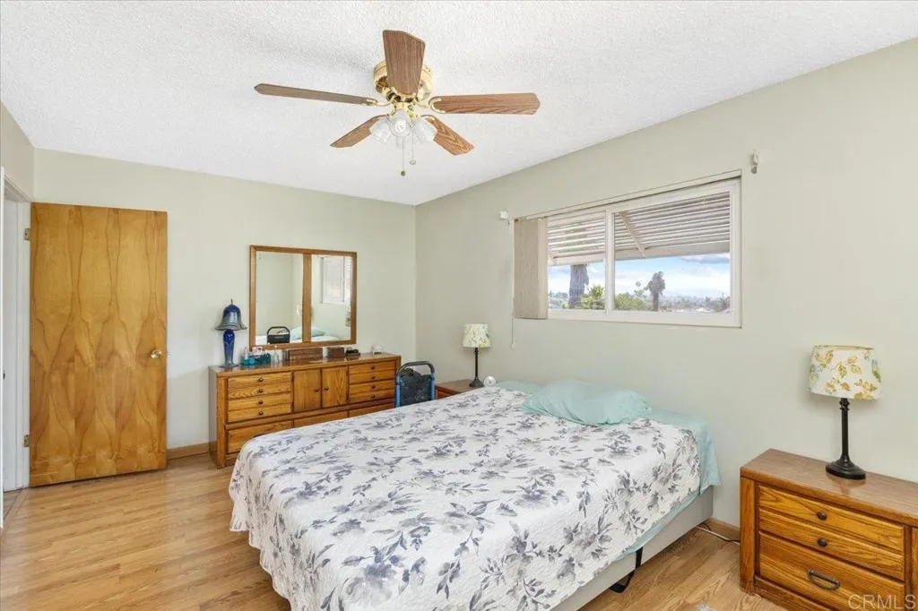 https://cdn.realtyfeed.com/cdn/127/306531855/26982143f22c90bdec34e1602f01fc97.webp
