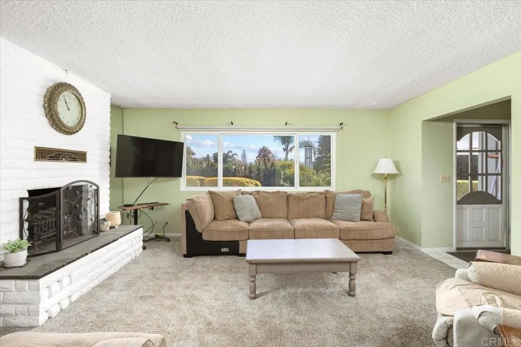https://cdn.realtyfeed.com/cdn/127/306531855/7f12efb49ddd7210a45501e1da1b5f16.webp