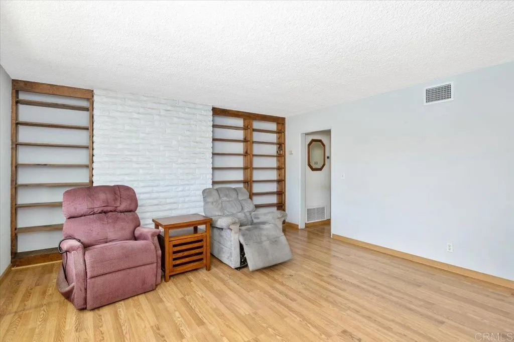 https://cdn.realtyfeed.com/cdn/127/306531855/cd510e507ca9afc26409ed2db94f7b2f.webp