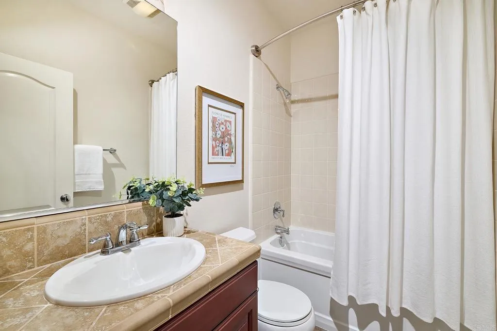 https://cdn.realtyfeed.com/cdn/127/306531996/a3c679ac8972c8d3317e5ab3c82e7b3f.webp