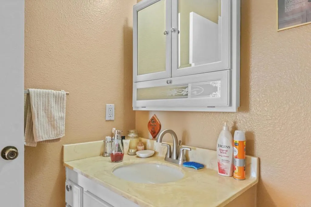 https://cdn.realtyfeed.com/cdn/127/306532019/443765046a871274f0e34fea2d0118db.webp