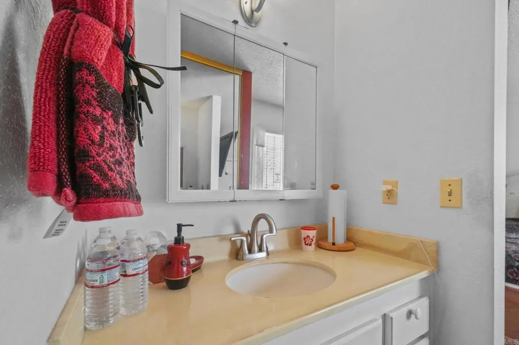 https://cdn.realtyfeed.com/cdn/127/306532019/71a6bc5503325e3ebdda04af32c5c348.webp