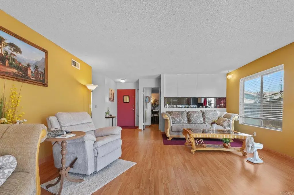 https://cdn.realtyfeed.com/cdn/127/306532019/b5dc392e052480066b75973c9ab5d2e6.webp