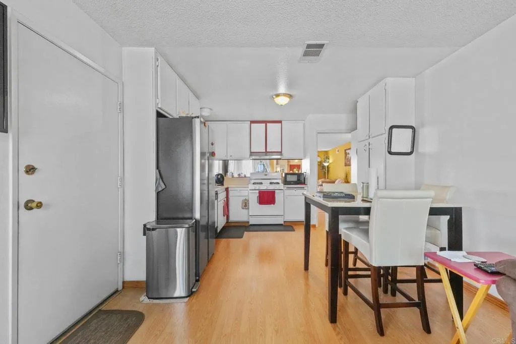https://cdn.realtyfeed.com/cdn/127/306532019/cae64dfbe056e748237bcb4b68912e54.webp