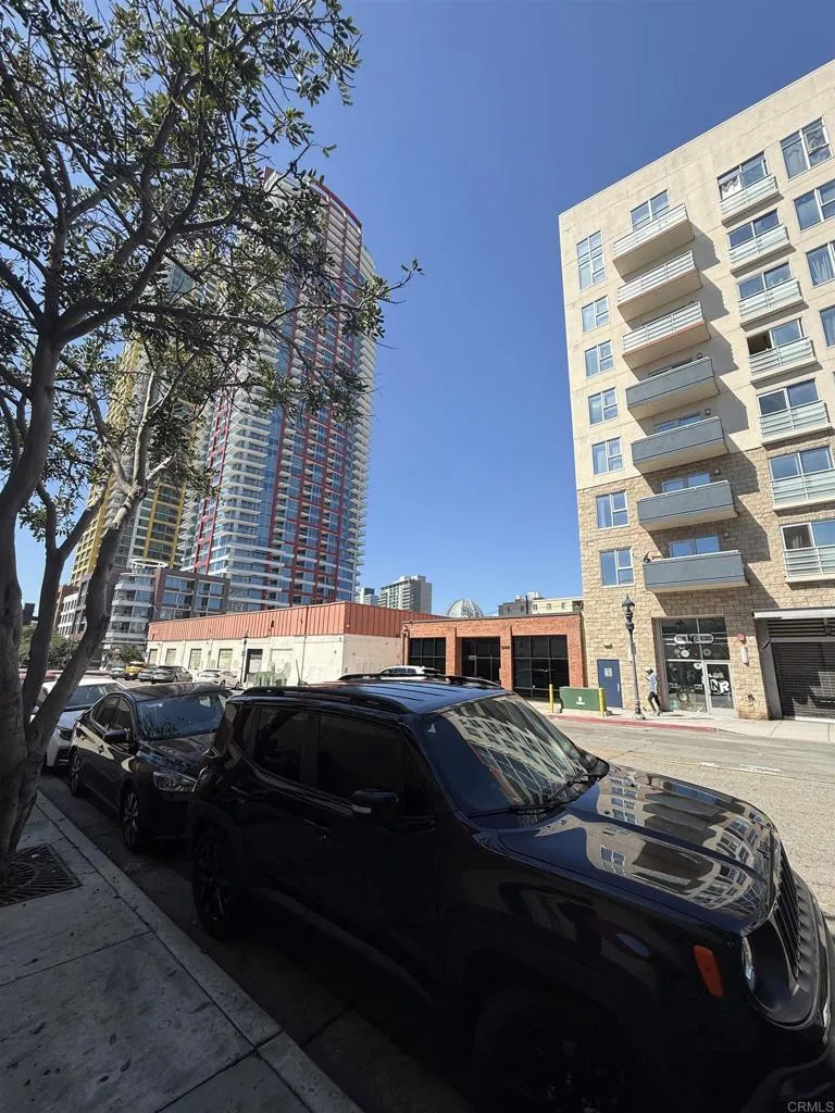 https://cdn.realtyfeed.com/cdn/127/306532030/5ca76a4b8099a1234b72a8911ddf9df5.webp