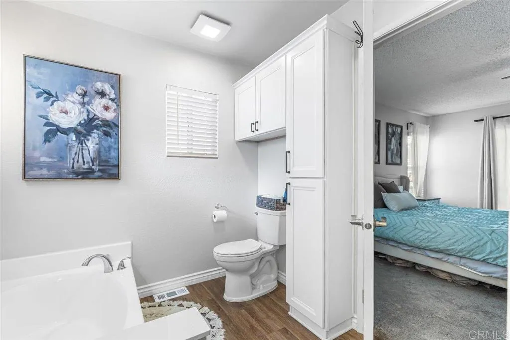 https://cdn.realtyfeed.com/cdn/127/306532051/233658e31b46649378103ee259ec6078.webp