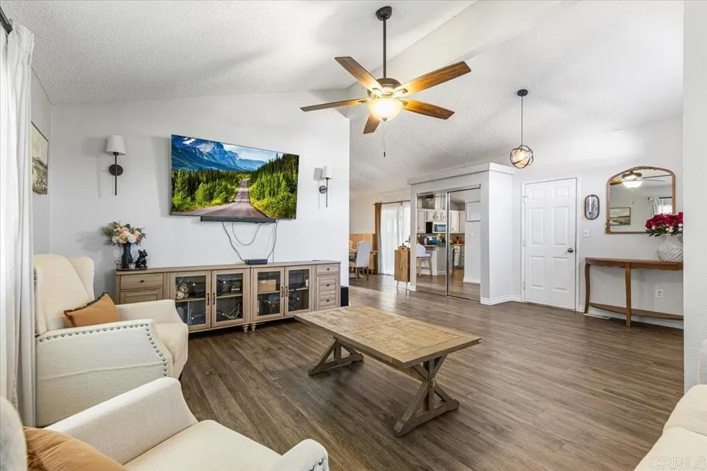 https://cdn.realtyfeed.com/cdn/127/306532051/6c52cf231cef85dac07b845f4485269e.webp