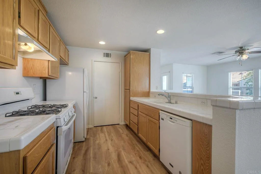 Photo #25: NDP2508516 Listing: Photo #25