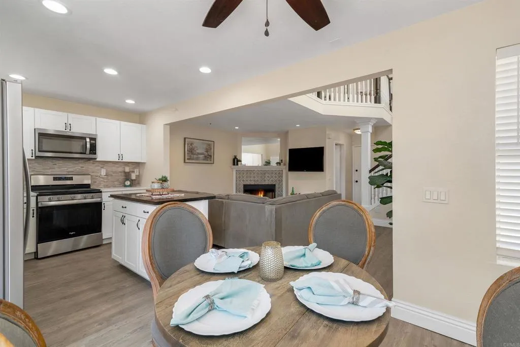 https://cdn.realtyfeed.com/cdn/127/306532107/2d0a0d2c3b2a7dbeef3b2e6eea5d8760.webp