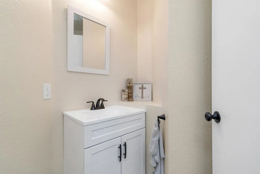 https://cdn.realtyfeed.com/cdn/127/306532107/72a4ae8e0c3f2c21ef6b3d46cb2c5541.webp