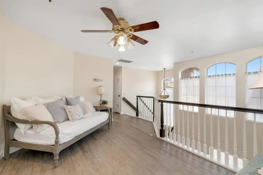 https://cdn.realtyfeed.com/cdn/127/306532107/794d6f03da4ec6ea89b711227f234833.webp