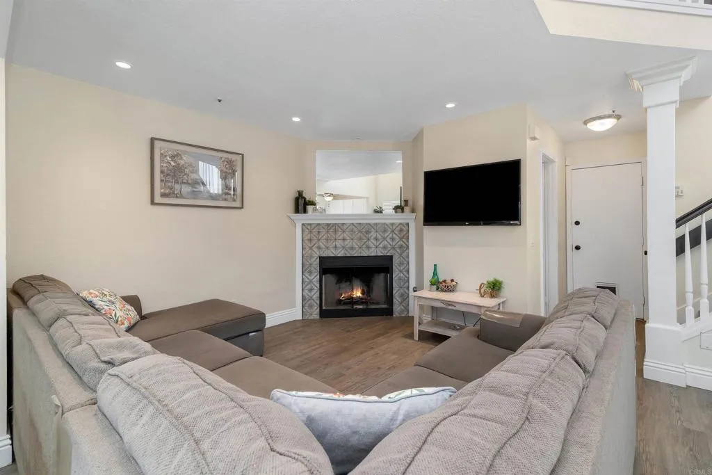https://cdn.realtyfeed.com/cdn/127/306532107/9698815808bc243105fa156fdbbf5d7f.webp