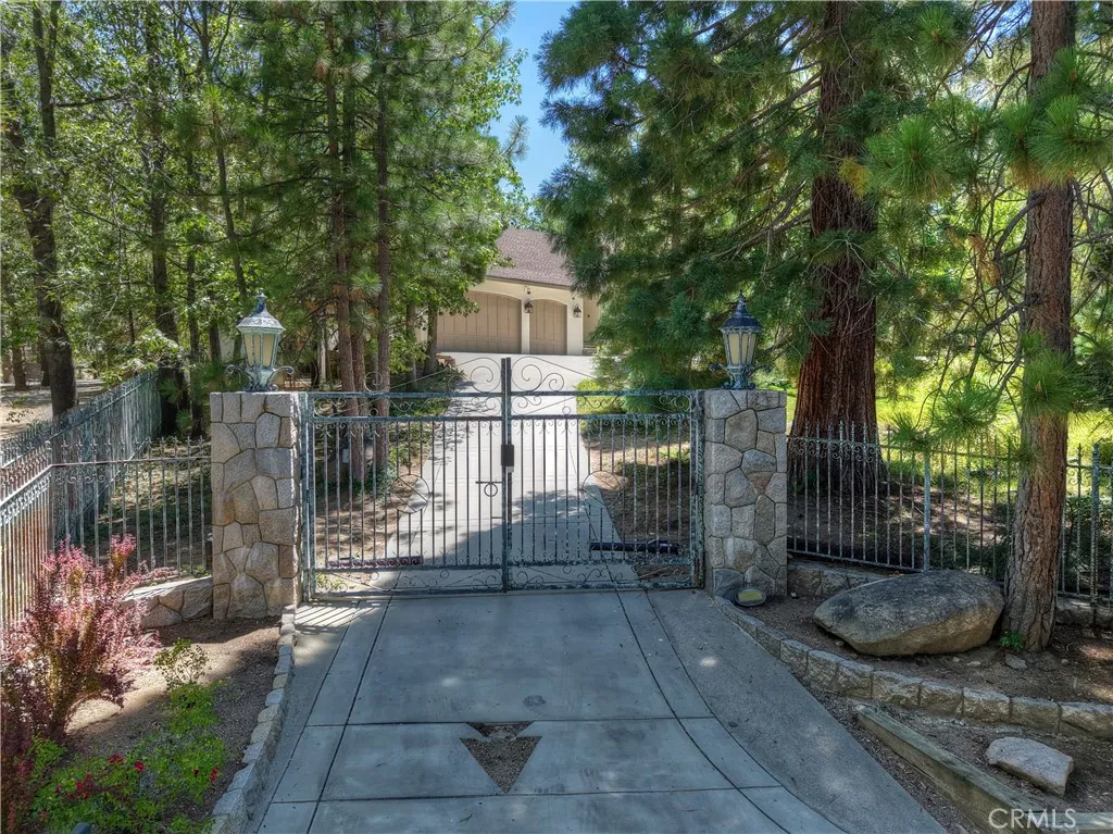 28411 North Shore Road, Lake Arrowhead, CA, 92352