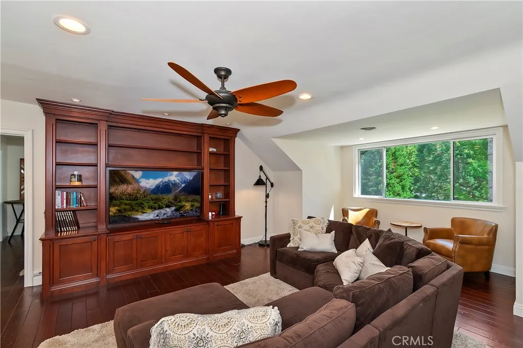 28411 North Shore Road, Lake Arrowhead, CA, 92352