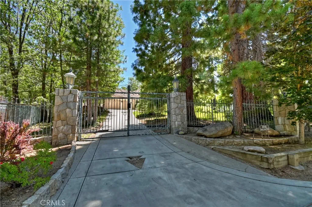 28411 North Shore Road, Lake Arrowhead, CA, 92352