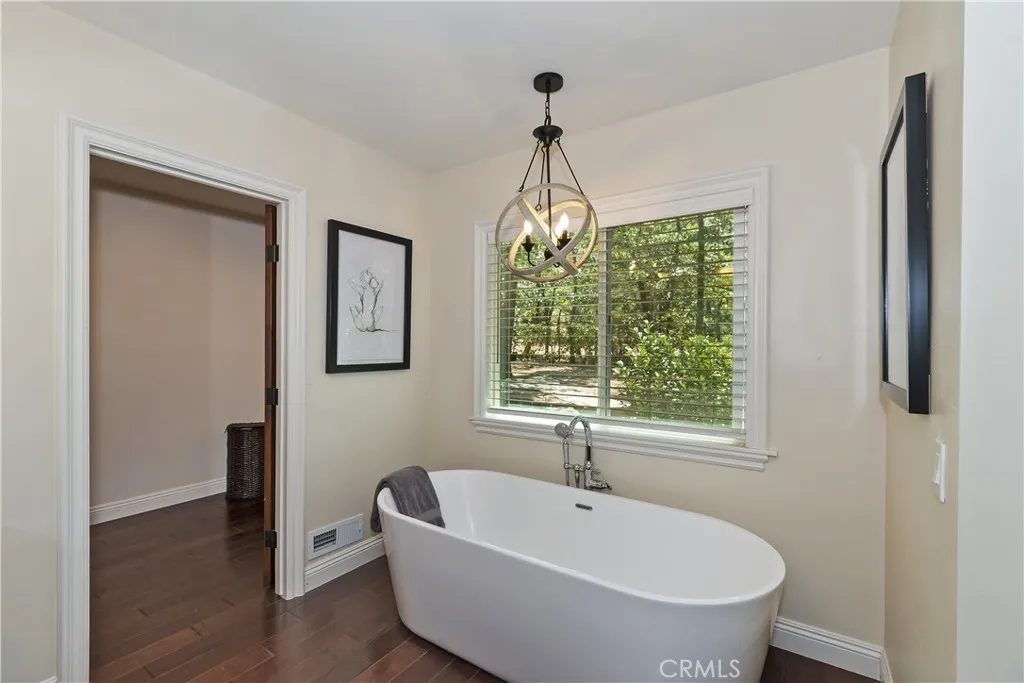 28411 North Shore Road, Lake Arrowhead, CA, 92352