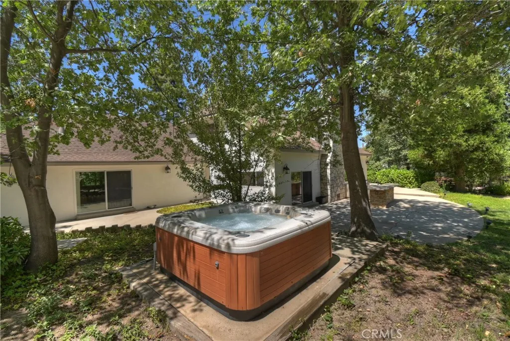 28411 North Shore Road, Lake Arrowhead, CA, 92352