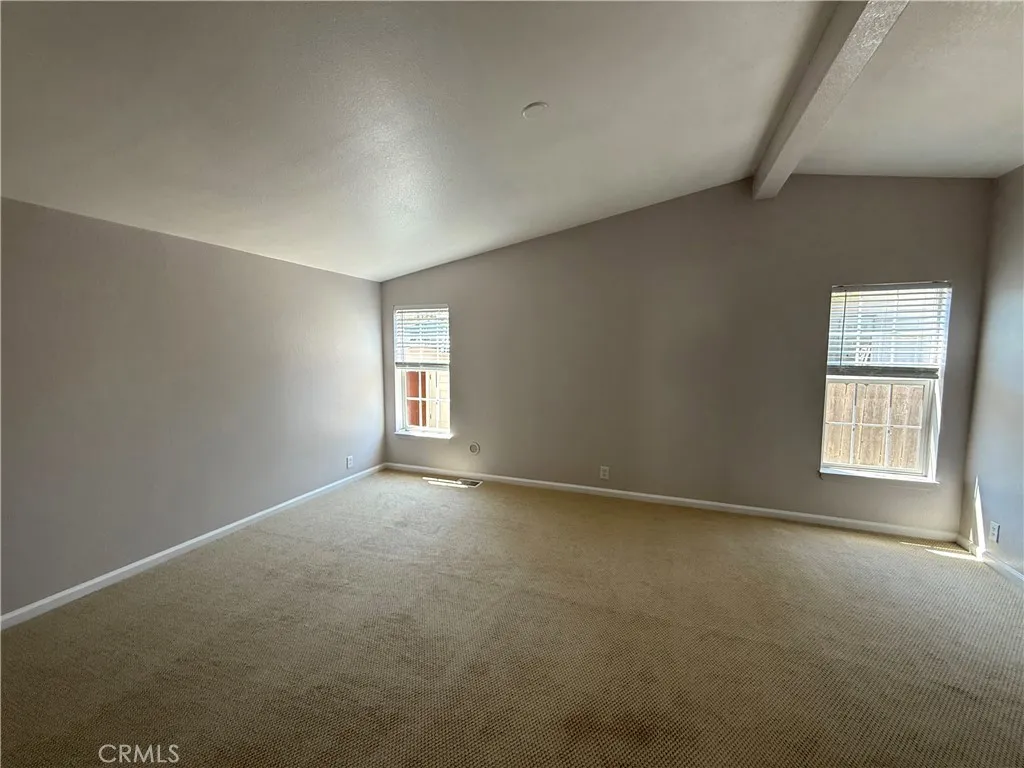 https://cdn.realtyfeed.com/cdn/127/306532224/1964e0caa6a9f4dc08c0bd169d9c34da.webp