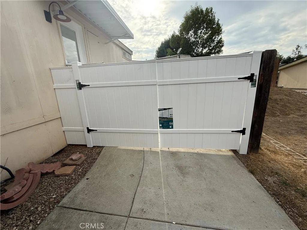 https://cdn.realtyfeed.com/cdn/127/306532224/34c0ecd6788e52888447906797b3e826.webp