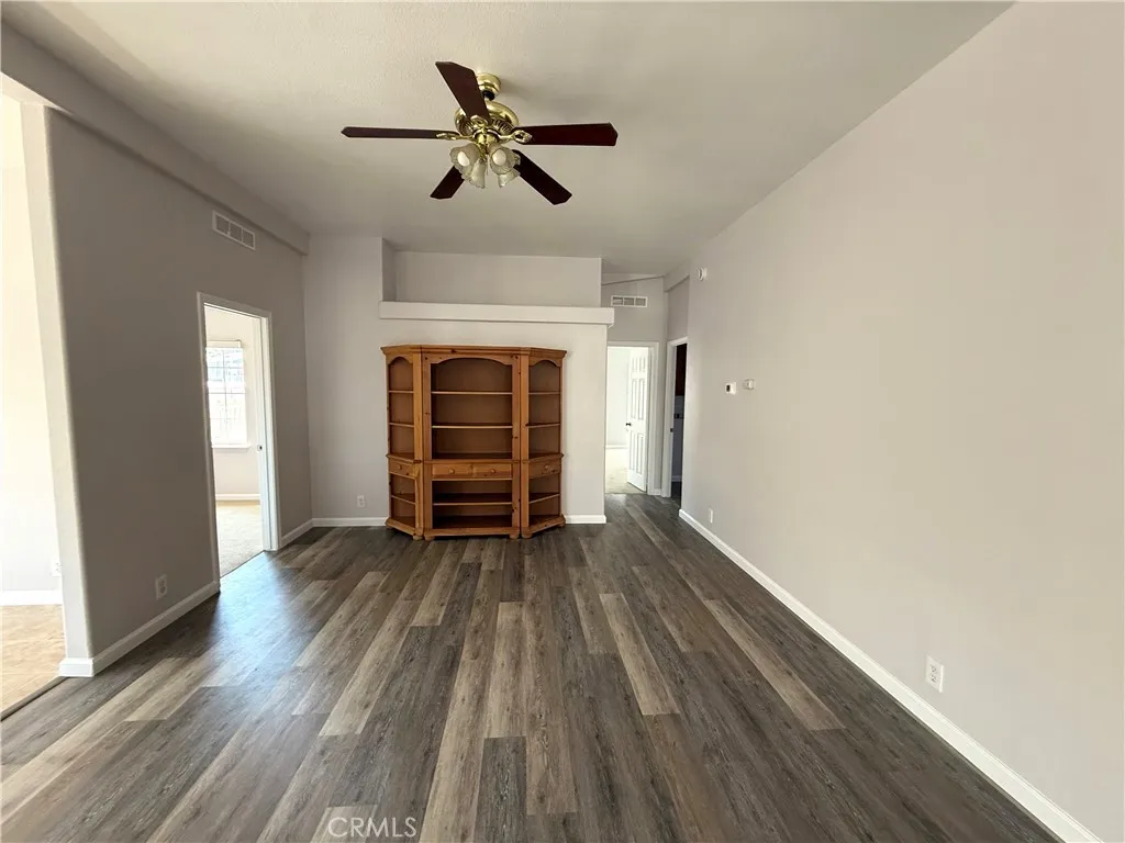 https://cdn.realtyfeed.com/cdn/127/306532224/49dd0e219420b1fdf3f56e80f97c484a.webp