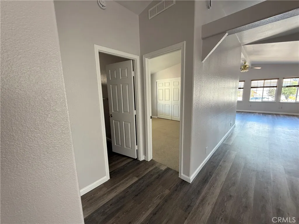https://cdn.realtyfeed.com/cdn/127/306532224/680c404fd1d7d43e28eaf69f7ab8bdb9.webp