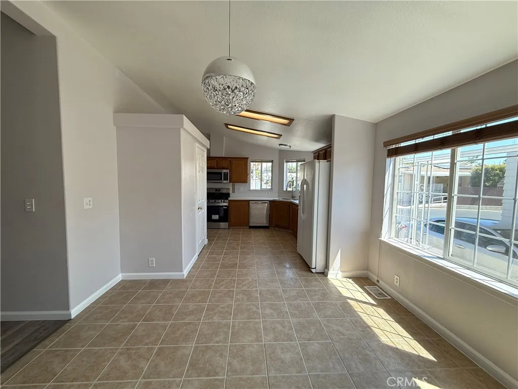 https://cdn.realtyfeed.com/cdn/127/306532224/7df0c471d4ffe6ee42e1683fbd0a2bf7.webp