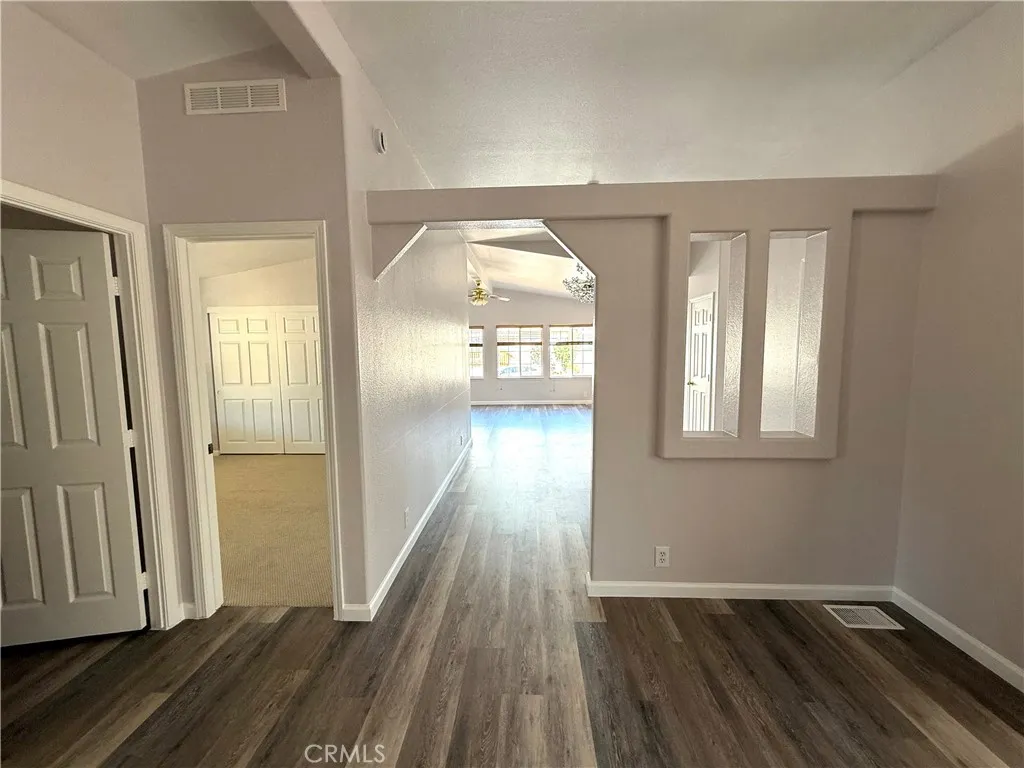 https://cdn.realtyfeed.com/cdn/127/306532224/96f2a43a61eba4ac38e166b7ebbf9489.webp