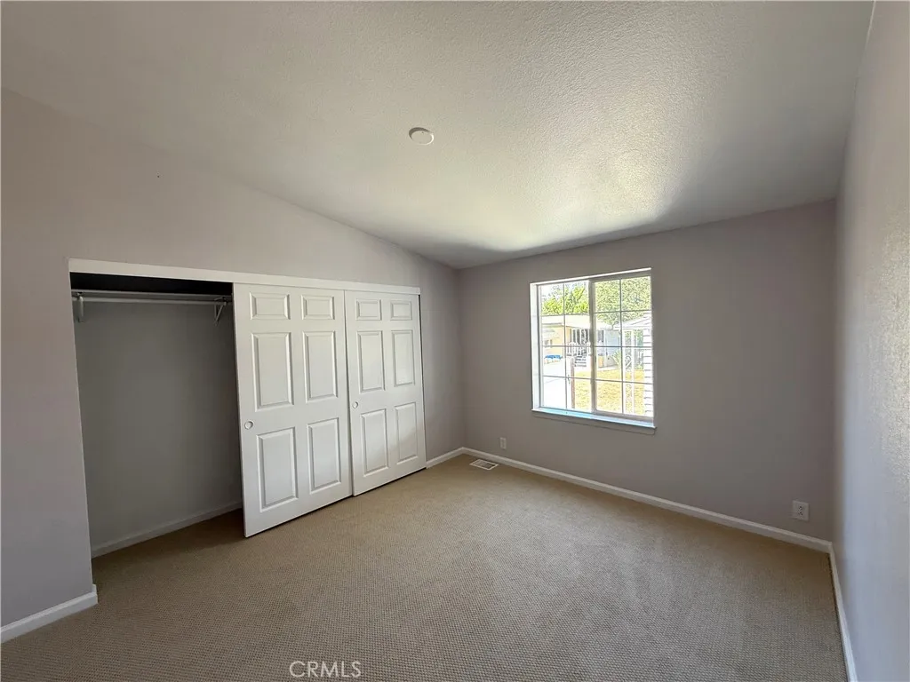 https://cdn.realtyfeed.com/cdn/127/306532224/b18c09d36a46f7e80f431e4ce7bc0aeb.webp