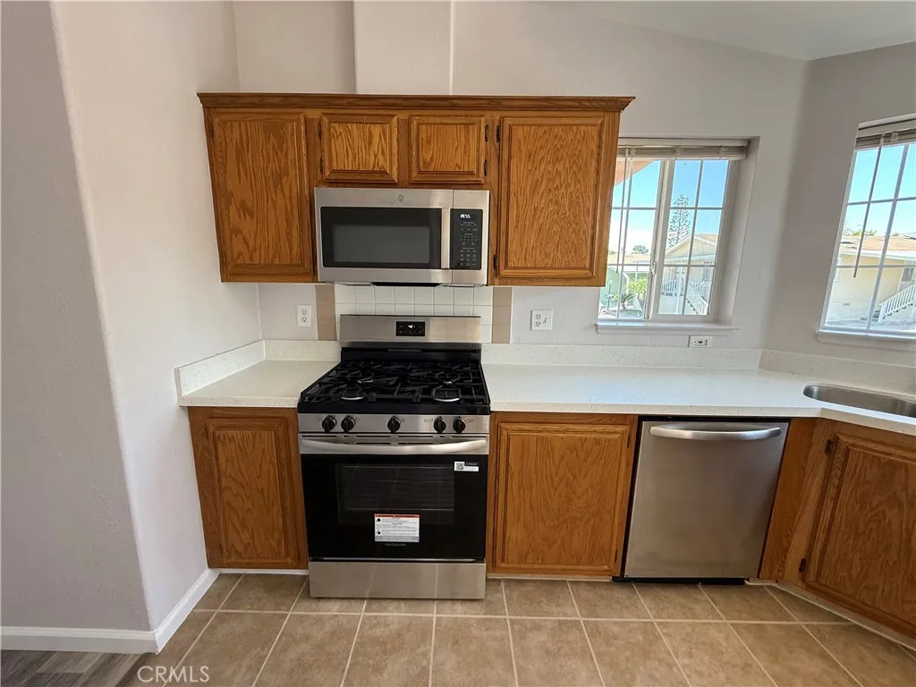 https://cdn.realtyfeed.com/cdn/127/306532224/b8cb723634ff47f275010dd19b831a81.webp