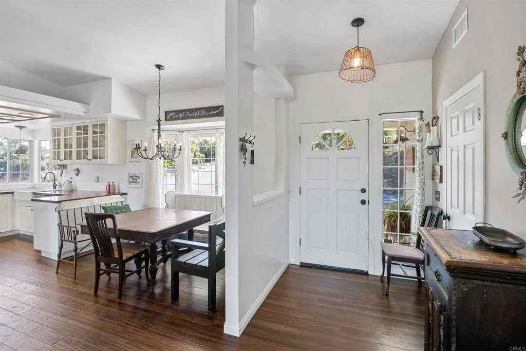 https://cdn.realtyfeed.com/cdn/127/306532225/2fe65461d7686ad9ba15373ccfe30481.webp