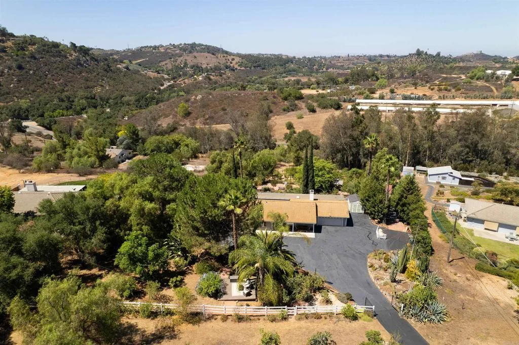 https://cdn.realtyfeed.com/cdn/127/306532225/b860a81b1b7798e8d65f38a0eea6ff29.webp