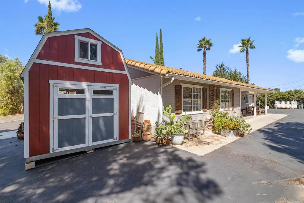 https://cdn.realtyfeed.com/cdn/127/306532225/c0caa8cd8b56dff5dfc05002a172e565.webp