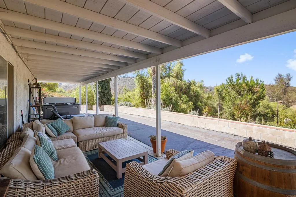 https://cdn.realtyfeed.com/cdn/127/306532225/ea9f7050e1567b33db6eda50af10a72e.webp