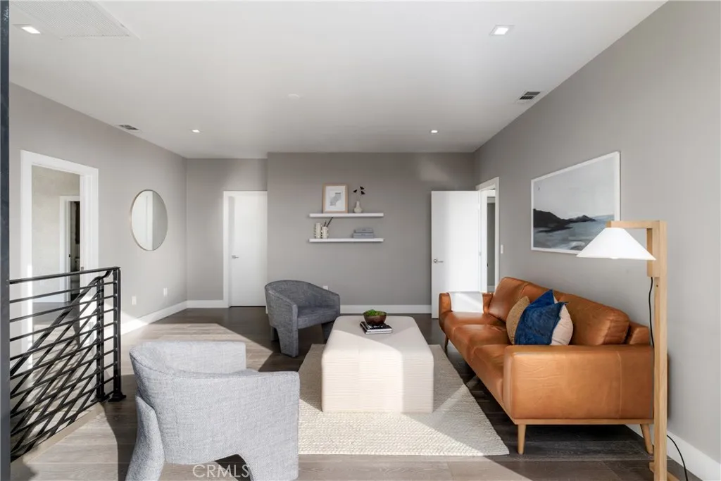 https://cdn.realtyfeed.com/cdn/127/306532247/215c98a9ae9ecee9ec2c9305991489d9.webp