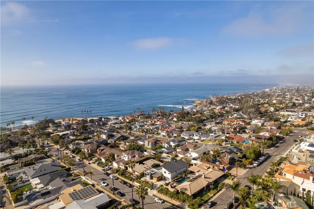 https://cdn.realtyfeed.com/cdn/127/306532247/91b6f17116ec1fa09aff420a93d547b3.webp
