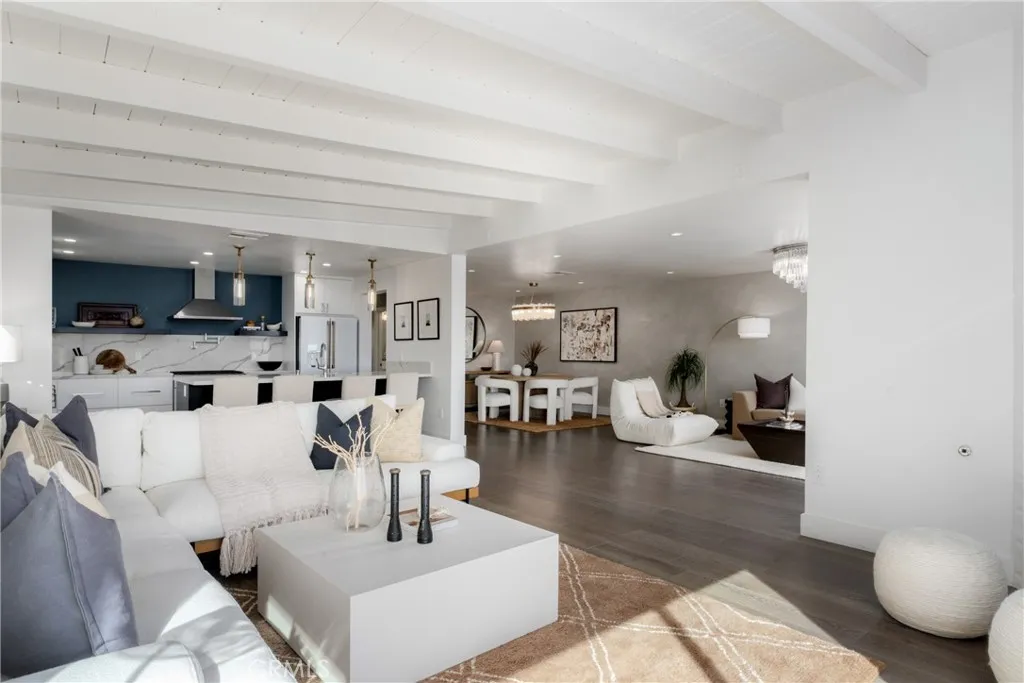 https://cdn.realtyfeed.com/cdn/127/306532247/a754483ad55786b669f44f597f8cff1c.webp